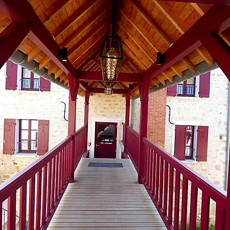 Курортный комплекс Le Moulin Des Marais Gaillon-sur-Montcient